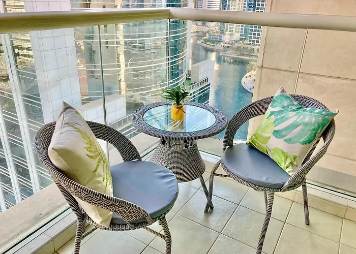 White Sage - Lakefront Apartment Amidst Parks With Lake Access